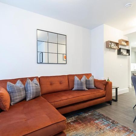 Elliot Oliver - Luxury 2 Bedroom Regency Apartment With Parking & Ev Charger เชลเทนแฮม ภายนอก รูปภาพ