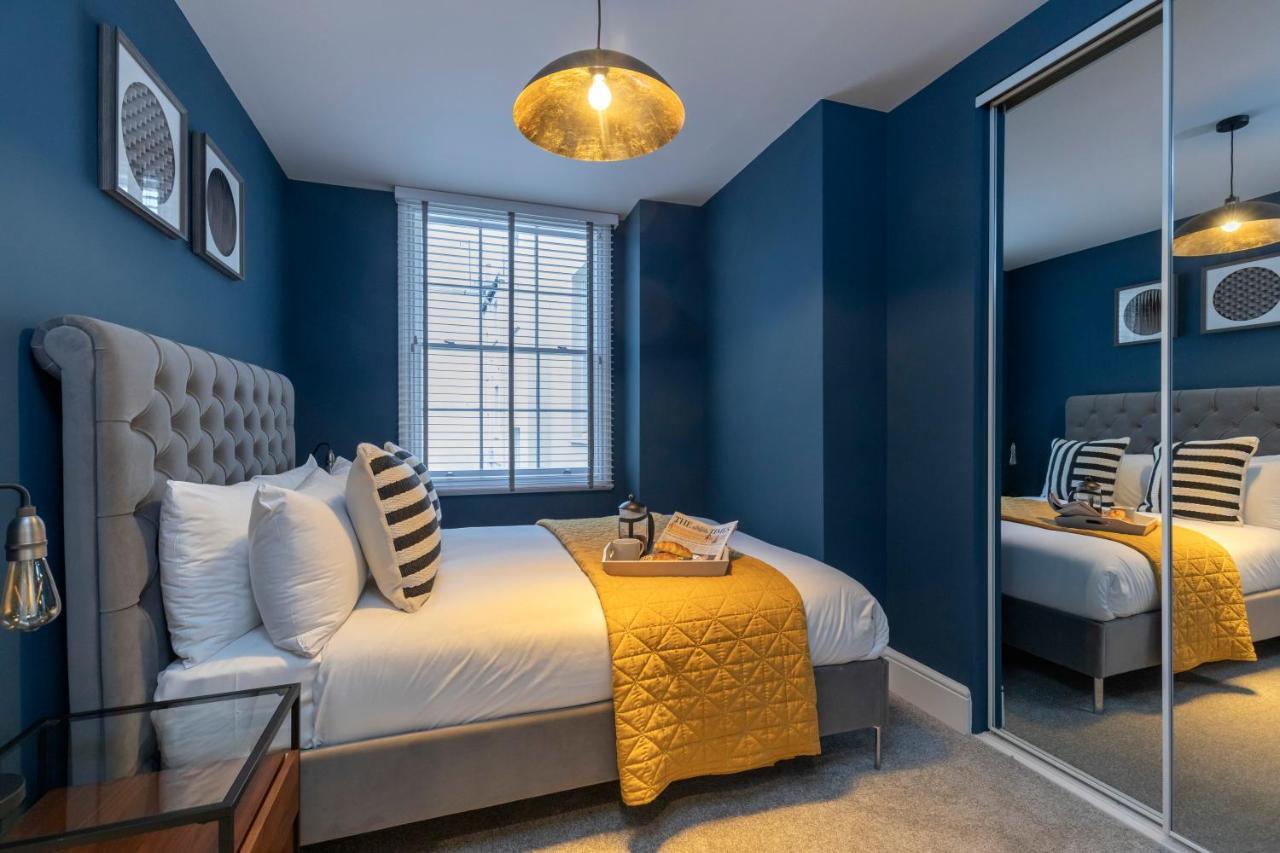 Elliot Oliver - Luxury 2 Bedroom Regency Apartment With Parking & Ev Charger เชลเทนแฮม ภายนอก รูปภาพ